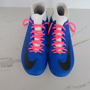 nike air zoom  mercurial soccer cleats  white and blue with black nike symbol